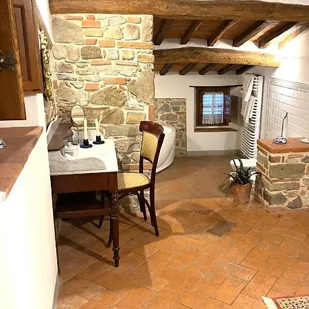 לינה וארוחת בוקר Casale Le Masse 4*