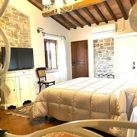 לינה וארוחת בוקר Casale Le Masse 4*